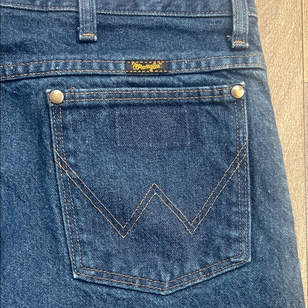 Wrangler Jeans - Picture 4 of 5
